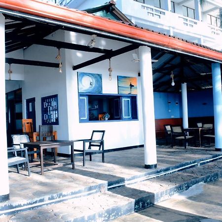 Tsunami Beach Hotel Аругам-Бей Екстер'єр фото