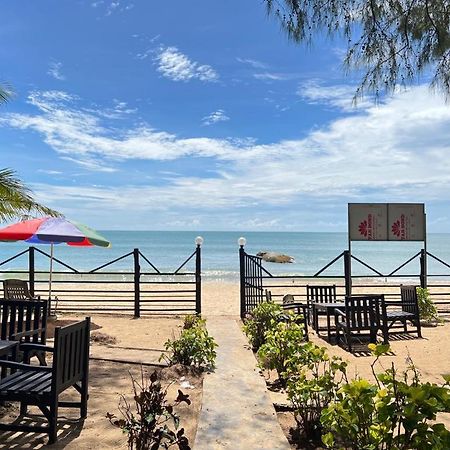 Tsunami Beach Hotel Аругам-Бей Екстер'єр фото