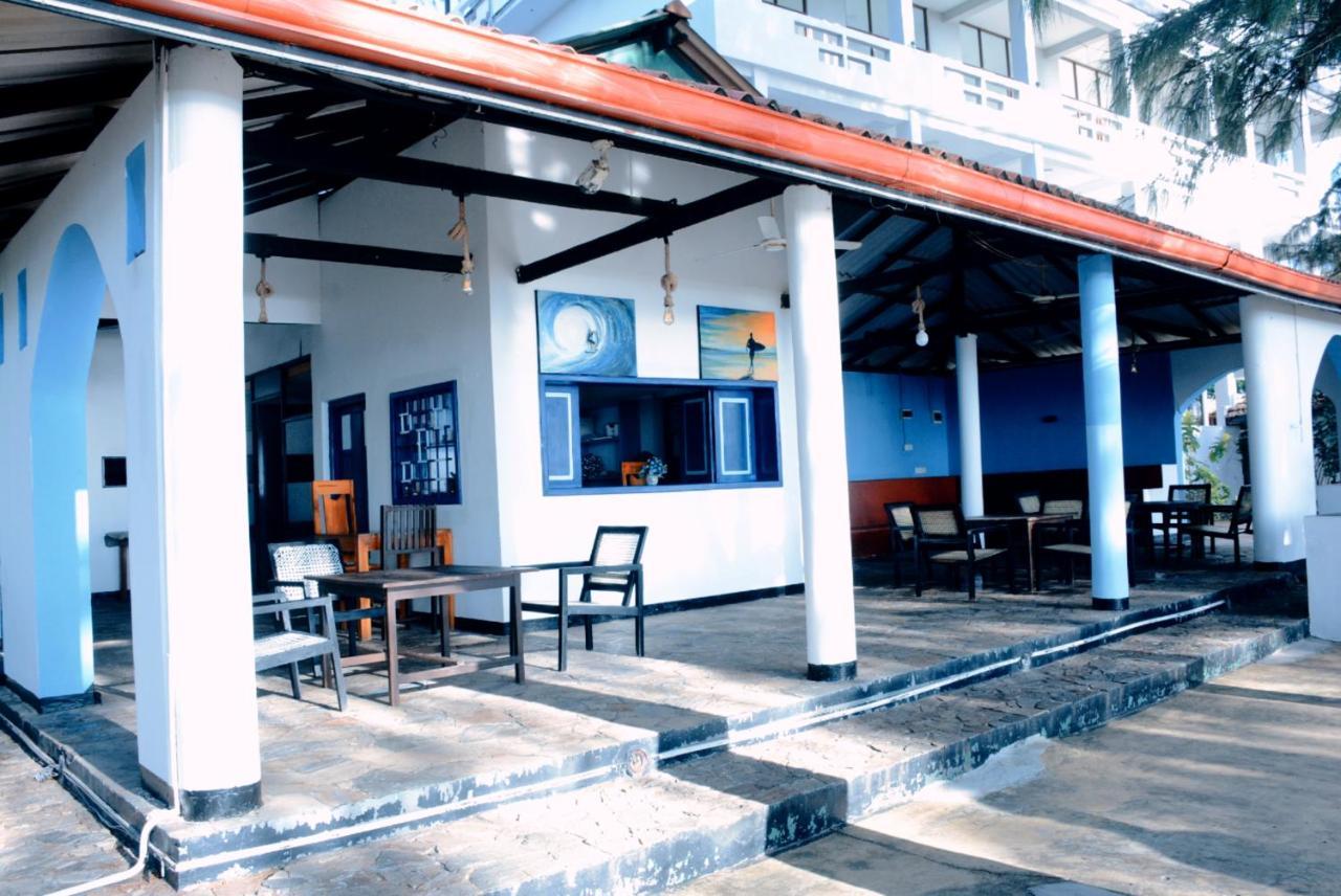 Tsunami Beach Hotel Аругам-Бей Екстер'єр фото